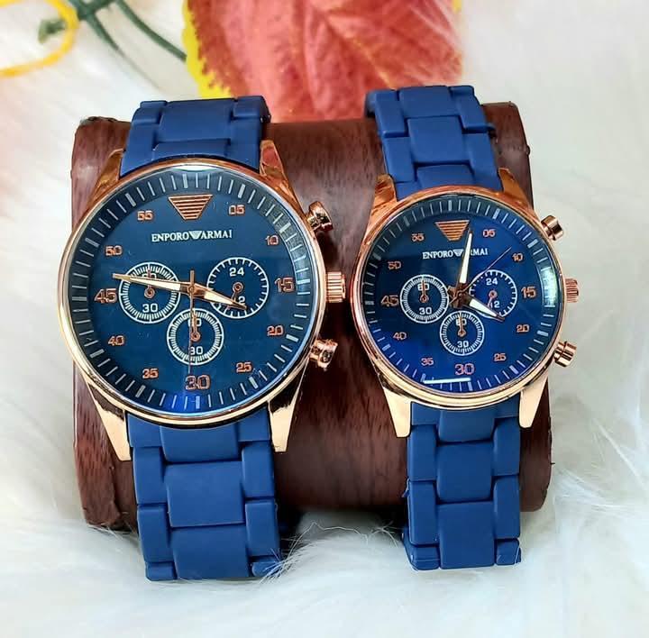 Unisex Quartz Couple Watches Set Round Case Multi Color